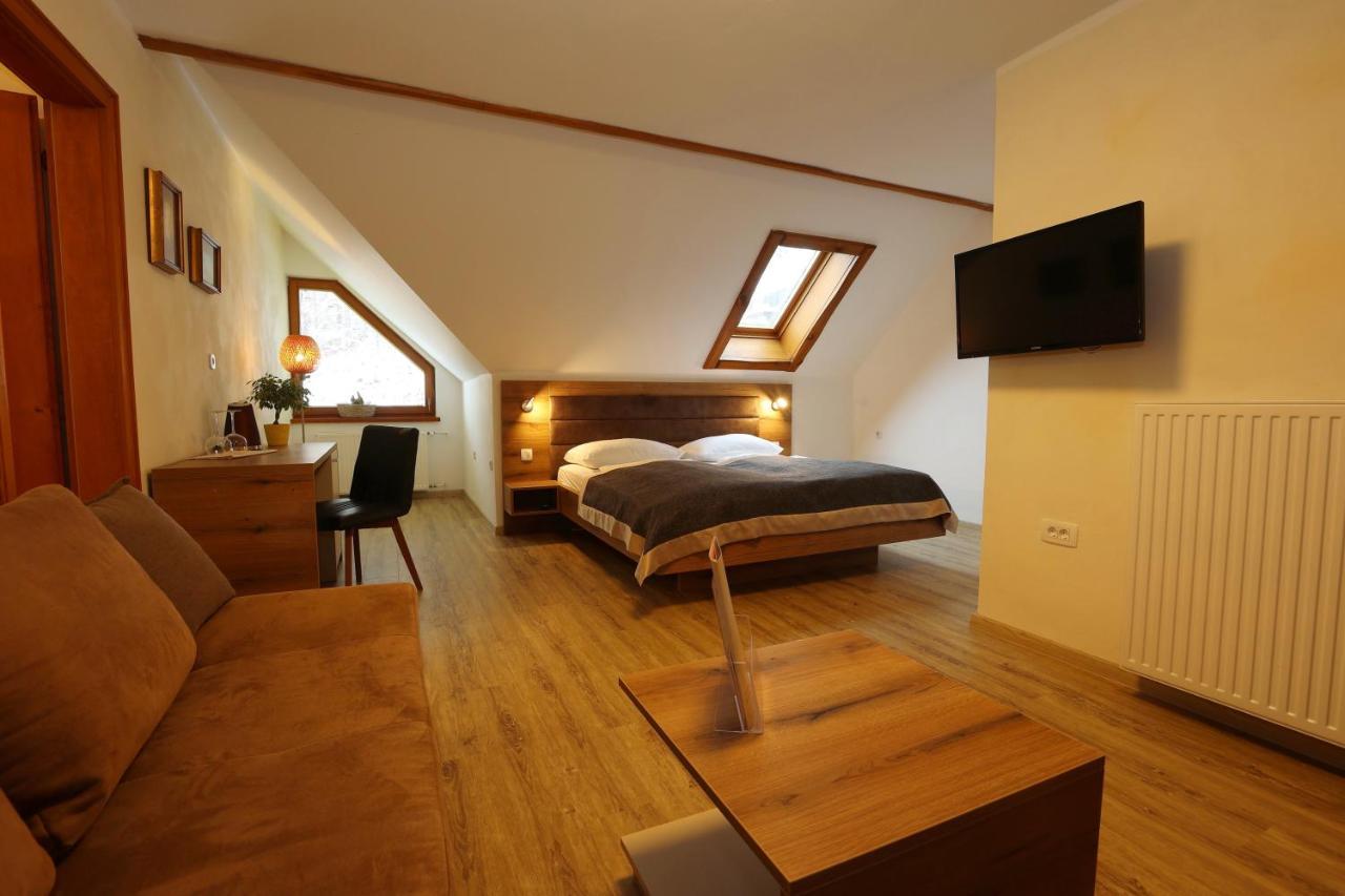 Vila Edelweiss Rooms&App Kranjska Gora Esterno foto