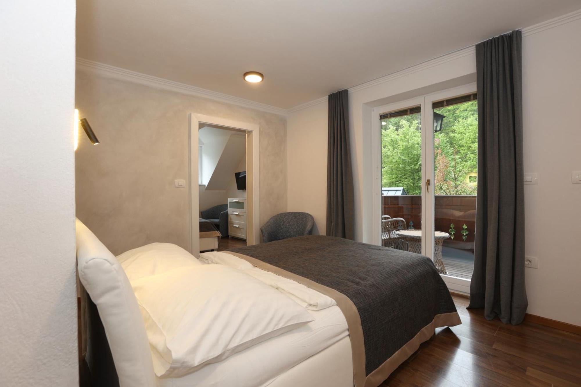 Vila Edelweiss Rooms&App Kranjska Gora Esterno foto